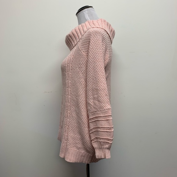 Crown & Ivy Pink Sweater Size M - Picture 4 of 7